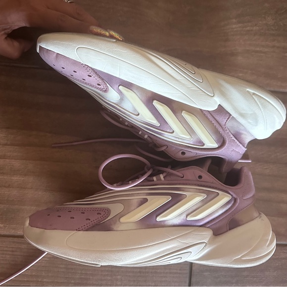 Adidas Ozelia sneakers - Picture 4 of 10